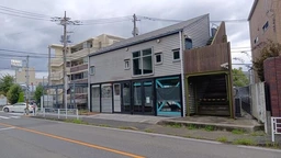 根岸駅 徒歩13分 1F～2F（B1～2F 一括貸可） 現況:カフェ 飲食居抜き物件 【飲食可】外観