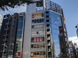 【重飲食可】サブナード直結！靖国通りとモア通りに面するため視認性良好。外観