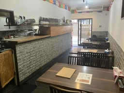 三ノ輪駅 徒歩5分 1F 現況:アジアン料理 飲食居抜き物件 【何業も可】外観