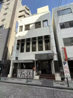 【サービス店舗可】飲食不可、バーは相談可能！美容関係、物販、クリニック等も相談可能！