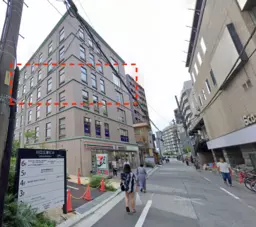 【川口駅東口２分】４階５５.２８坪。クリニック居抜き。１階コンビニ物件、飲食不可外観