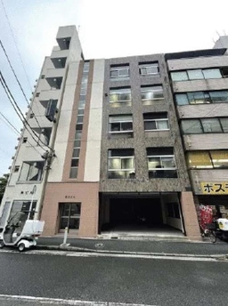 石川町駅徒歩2分 賃料28.5万円 25.9坪 【飲食不可】外観