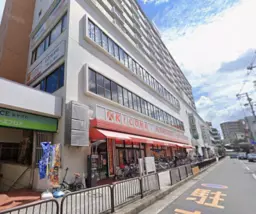 寝屋川市駅至近店舗外観