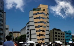 窓際が心地よい、建築家設計の新築ビル