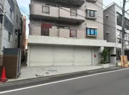 【春日部】上階マンションの1階　事務所・店舗区画（現況渡し）外観
