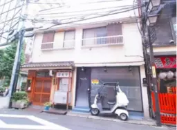 【飲食OK！阿佐ヶ谷駅徒歩1分】商店街沿いの1階路面店舗！人通り豊富な好立地12.6坪。カフェや居酒屋等に最適外観