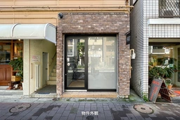斉藤ビル 102号室　JR京浜東北線大森駅、八幡通り沿いの1階路面でフレンチ居抜き物件。看板も大きく取れて視認性良好。外観