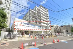 【清澄白河駅8分】２階２６３坪。天高４m。２台駐車場空きあり、１階大手スーパー様入居中。飲食不可外観