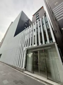 ≪六本木一丁目駅 徒歩5分｜1-2階・140.27㎡｜軽飲食相談≫外観