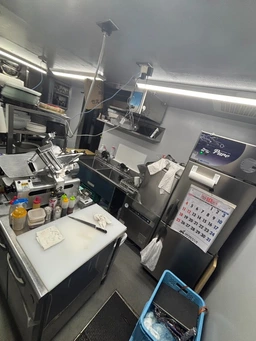 西田辺駅すぐ1棟貸店舗外観