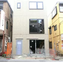 北千住駅 徒歩5分 1F スケルトン物件 【飲食不可】