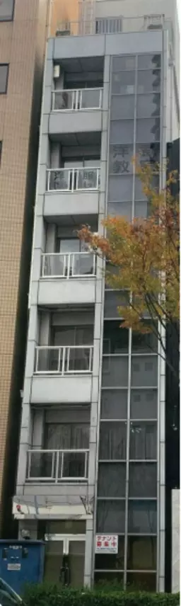 西梅田駅 徒歩3分 曽根崎新地本通沿い 1F店舗 【飲食不可】