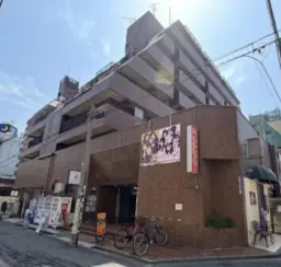 新宿三丁目駅 徒歩4分 1F バー居抜き物件 【軽飲食可】外観