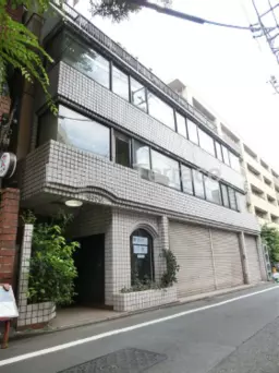 新宿三丁目駅 徒歩5分 3F 現況:その他 その他居抜きなど物件 【飲食不可】