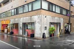 ヴェラハイツ代々木 102号室　【代々木駅徒歩2分x黄金導線】1階路面角地の好立地、元サロン・重飲食も相談可能な注目物件
