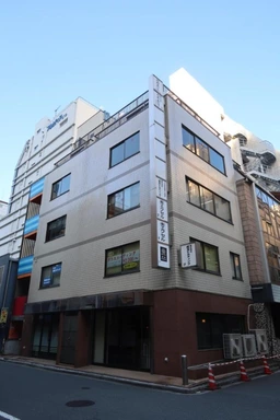 ◆上野駅徒歩３分◆パーソナルジム他、サービス店舗ご相談可◆最上階◆24時間利用可◆事務所仕様※飲食店不可外観