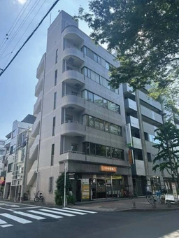 早稲田駅徒歩4分 賃料28.4万円 27.2坪 【飲食不可】
