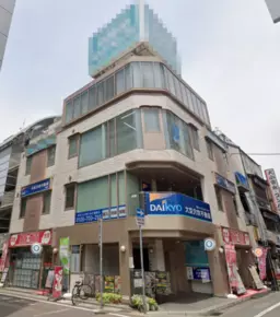 西宮北口駅 徒歩1分 角地 3F〜4F一括貸し スケルトン物件 【飲食不可】外観