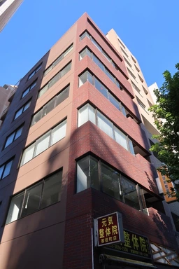 ◆新御徒町駅徒歩１分◆春日通り沿い角地◆クリニック・美容系サロン・その他店舗ご相談可◆事務所仕様