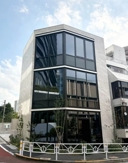 外苑前駅 徒歩8分 1F〜3F スケルトン物件 【飲食可】