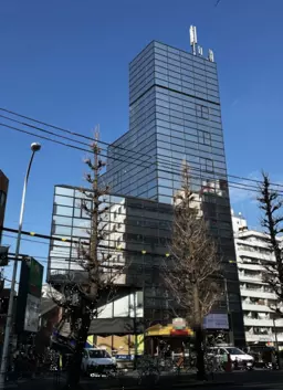新中野駅 徒歩1分 1F 青梅街道沿い 【飲食可】外観