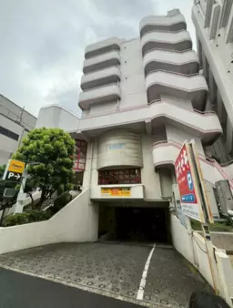 ■下北沢駅 徒歩1分 1F 現状有姿にて引渡し【飲食・遊技場用途不可（古着屋実績あり）、営業10-20時迄】