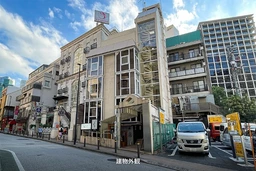 ロイビル赤坂 2階B区画　千代田線赤坂駅徒歩3分、好立地のバー居抜き物件が出ました！