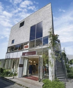 自由が丘駅徒歩3分 賃料69.3万円 17坪 【飲食可】