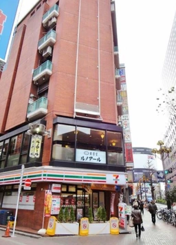 西武新宿駅 徒歩1分 8F スケルトン物件 3Fも募集中！【何業も相談可】〇〇