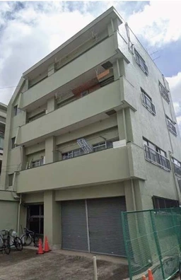 荒川区役所前駅徒歩4分 賃料30.8万円 23.4坪 【飲食不可】