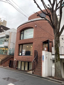 原宿駅 徒歩3分 1F スケルトン物件 【業種相談】