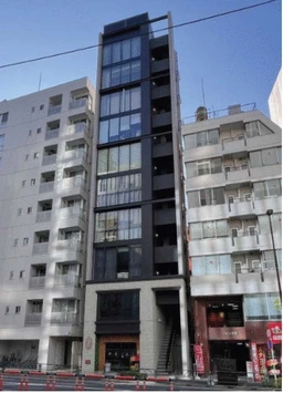 北参道駅徒歩2分  賃料43.4万円 12.3坪 【飲食不可】