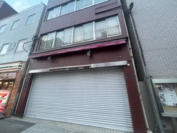 森下駅　徒歩1分　チェーン店のひしめく大通り沿い路面物件！
