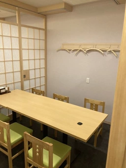 【千葉市中央区☆1階】木目調の落ち着いた和風内装!カウンター&テーブル度あり外観