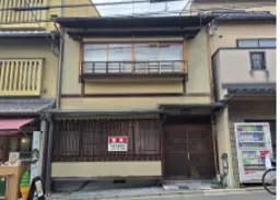人気の観光地　八坂の塔近く