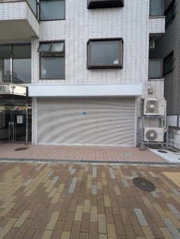 🐦大開通り(生活道路)に面する１階路面｜地域密着型外観
