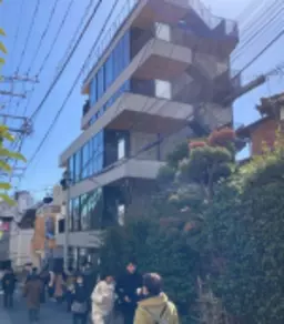 下北沢南口商店街至近！重飲食可、屋上までのダクト有　3階