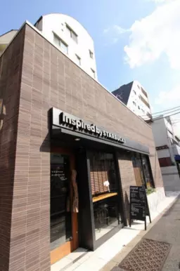 ≪下北沢駅 徒歩6分｜1階・138.72㎡｜重飲食相談≫外観