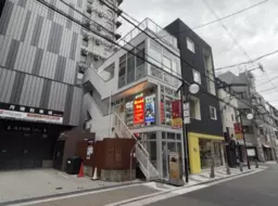 心斎橋駅 徒歩3分 3F《301区画》 カフェ居抜き物件 【軽飲食可】外観