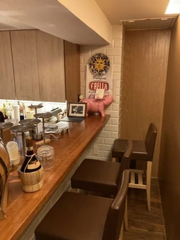 赤坂·溜池山王駅チカ・地下1階7.75坪の隠れ家店舗!外観