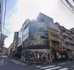麻布十番駅 徒歩1分 角ビル 4F+屋上付き スケルトン物件 【飲食可】