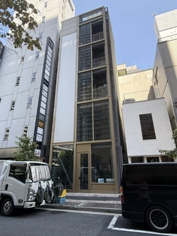 銀座駅 徒歩5分 銀座コリドー至近 花椿通り路面一棟物件 【飲食可】外観