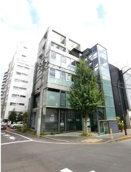 北参道駅 徒歩3分 B1F〜1F スケルトン物件 【軽飲食・物販・事務所など相談可】※重飲食はNG