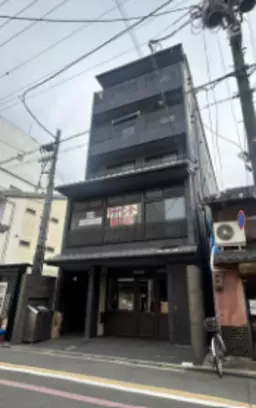 烏丸御池駅徒歩6分！外観