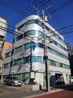 【春日駅8分】白山2丁目 角地ビルの1階193㎡（58坪）｜大型路面区画