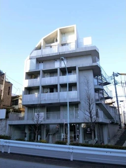 【代々木上原・代々木八幡5分】井の頭通り沿い1階120㎡（36坪）