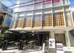 表参道駅徒歩3分 1F 駅至近!路面カフェ居抜き店舗物件(32258)【飲食可】