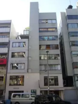 メトロ 明治神宮前〈原宿〉駅 徒歩5分 地下1階~2階一括 大型店舗 【飲食不可】