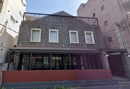 牛込神楽坂駅 徒歩4分 牛込中央通り沿いの一括貸し店舗物件 【飲食可】
