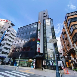 一ツ木通り沿いの角ビル!レストランバー居抜き物件